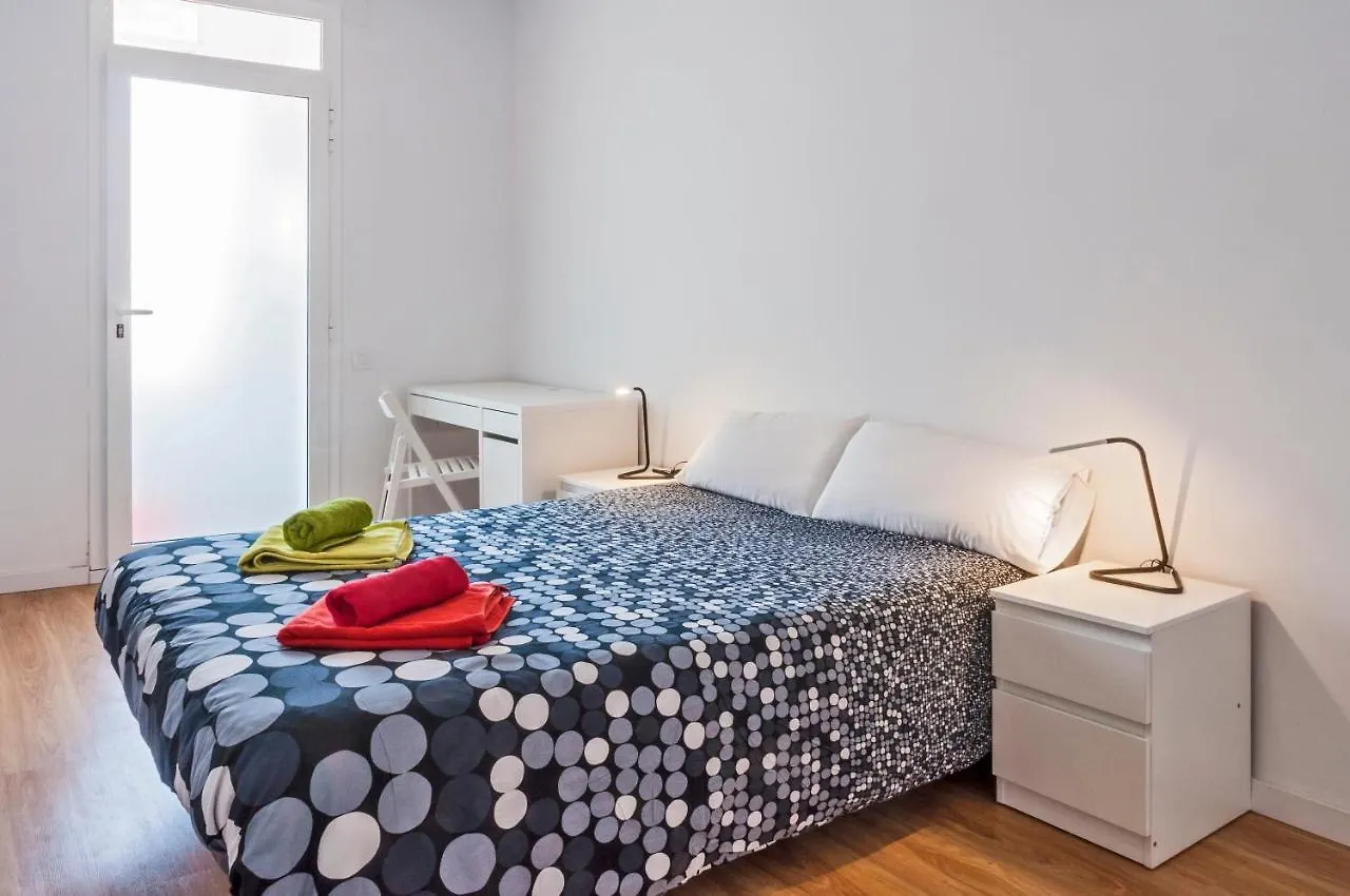 Sagrada Familia Gaudi Apartment Barcelona